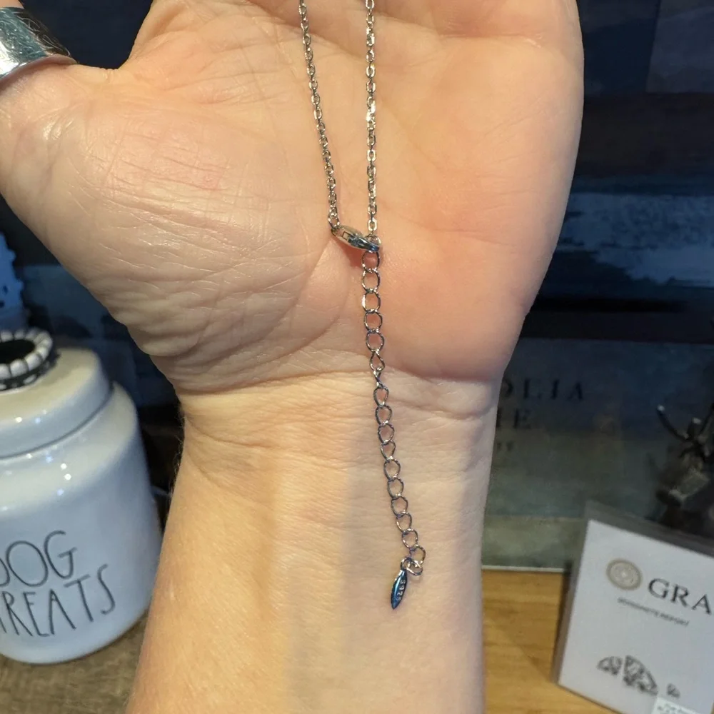 Over 1 ctw Moissanite heart rose two tone necklace - Picture 5 of 9